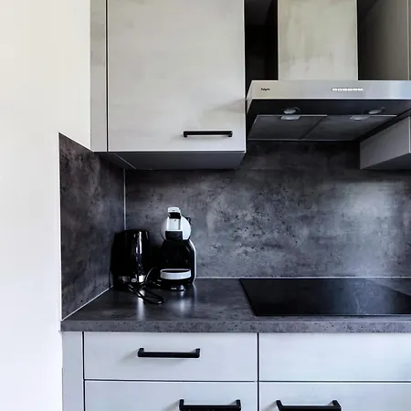 6 - Persoons Lakeside 11 *