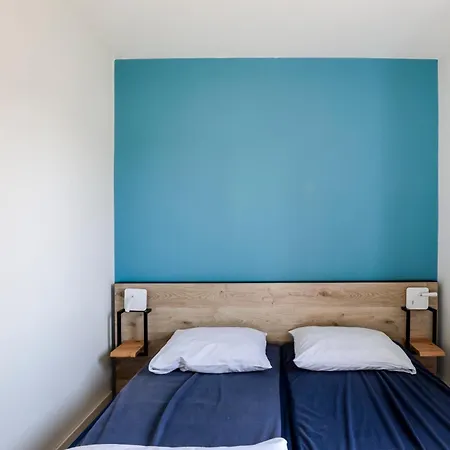 6 - Persoons Lakeside 11 بيت للعطل *