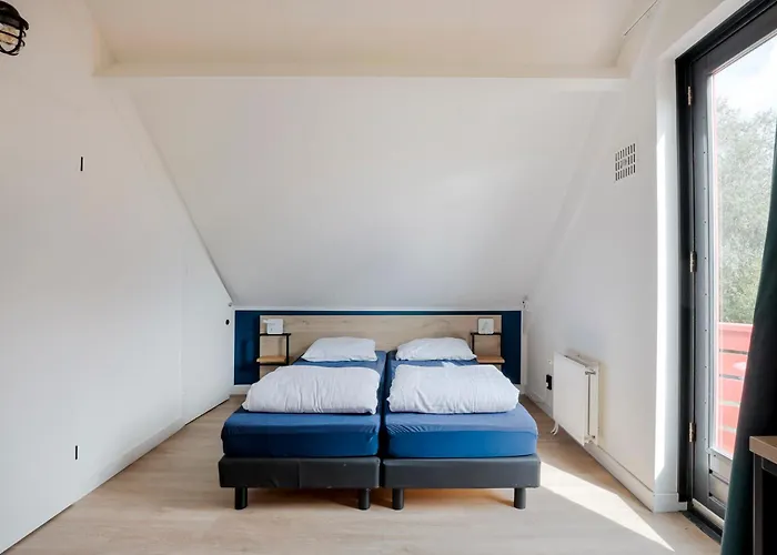 6 - Persoons Lakeside 11 Holiday home Ewijk