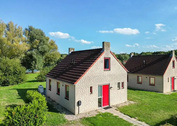 Holiday home 6 - Persoons Lakeside 11 Ewijk